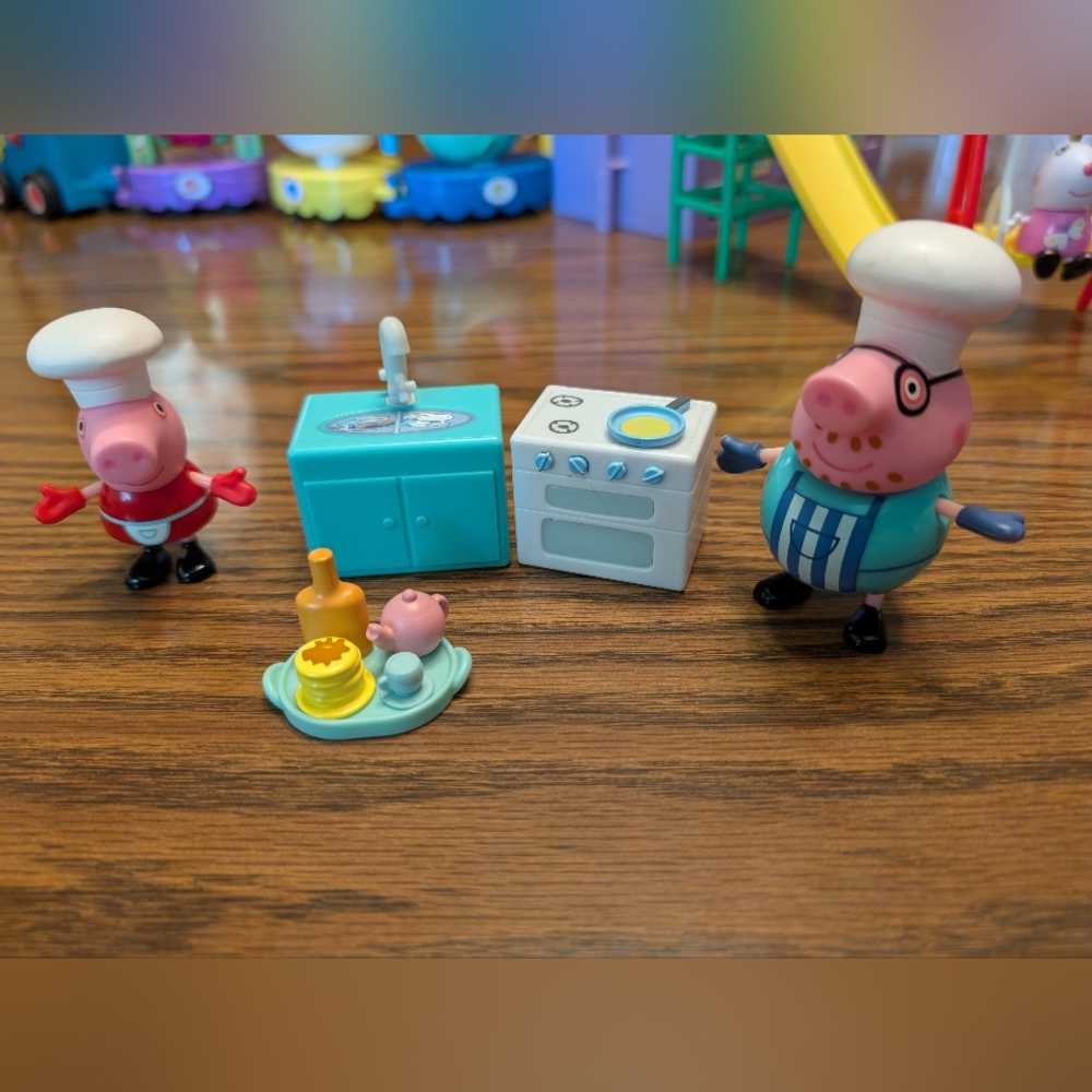 Peppa Pig  Cooking With Daddy Pig  Playset